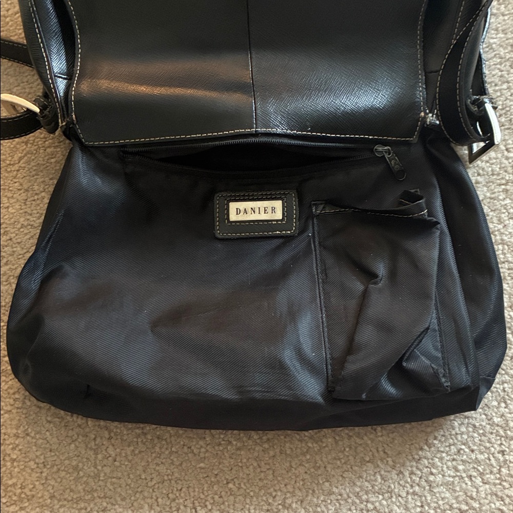Danier Leather Crossbody Adjustable Strap Saddle Bag - Black - Picture 11 of 12